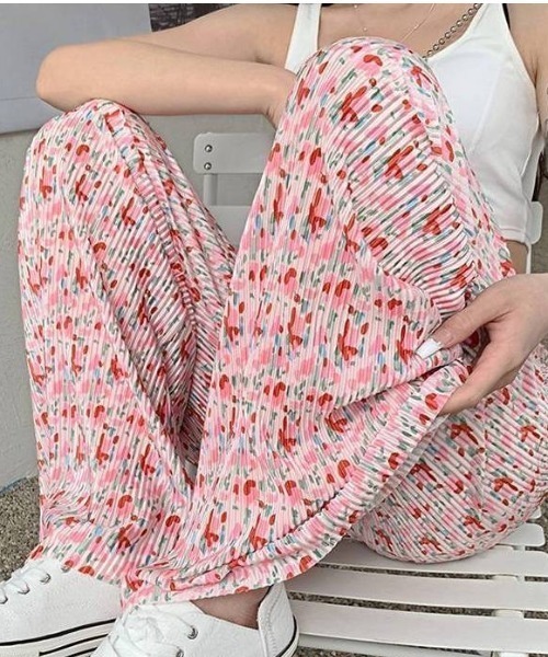 LUCPY（ラクピー）の「フラワープリントプリーツワイドパンツ（その他パンツ・レディース・ピンク・LARGE/MEDIUM/SMALL/X-LARGE）」の2枚目の写真