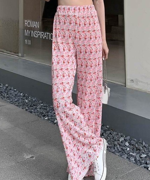 LUCPY（ラクピー）の「フラワープリントプリーツワイドパンツ（その他パンツ・レディース・ピンク・LARGE/MEDIUM/SMALL/X-LARGE）」の4枚目の写真