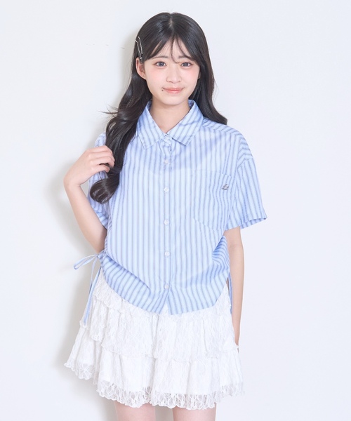 LOVETOXIC(ラブトキシック)の「【セット可】短丈ドロストストライプ半袖シャツ(シャツ/ブラウス・キッズ・ブルー/ベージュ・L:160cm/S:140cm/130cm/M:150cm)」の2枚目の写真