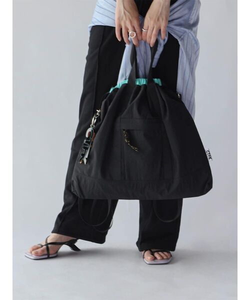 :ETHROF(イーサオブ)の「Fabric Color-Block Cord Tote Bag(トートバッグ・レディース・ブラック/グレー・FREE)」の9枚目の写真