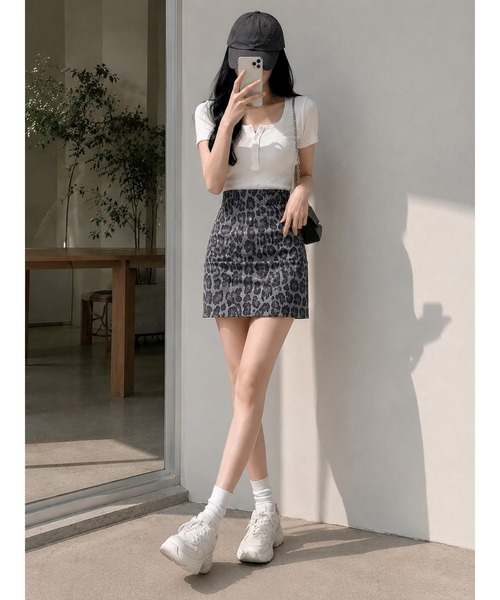 CERCA（チェルカ）の「【Bls】 【Bling Leads】ヒョウ柄ミニタイトスカート（スカート・レディース・ベージュ/グレー・MEDIUM/LARGE）」の9枚目の写真