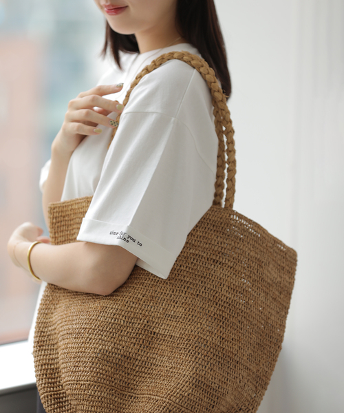 JOURNAL STANDARD relume(ジャーナルスタンダード レリューム)の「ワンポイント刺繍TEE(Tシャツ/カットソー・レディース・ホワイト/ブラック/ブラウン・FREE)」の2枚目の写真