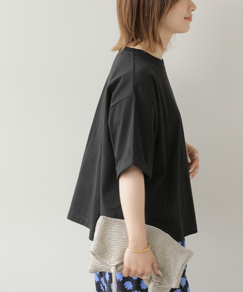 JOURNAL STANDARD relume(ジャーナルスタンダード レリューム)の「ワンポイント刺繍TEE(Tシャツ/カットソー・レディース・ホワイト/ブラック/ブラウン・FREE)」の4枚目の写真