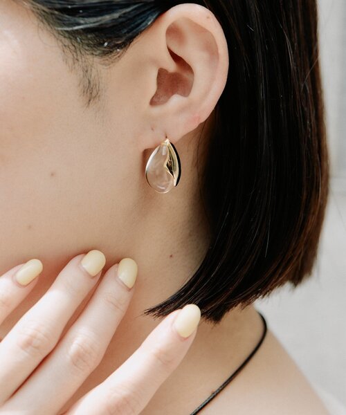 ear PAPILLONNER(イアパピヨネ)の「クリアポストピアス(ピアス(両耳用)・レディース・クリア・FREE)」の1枚目の写真