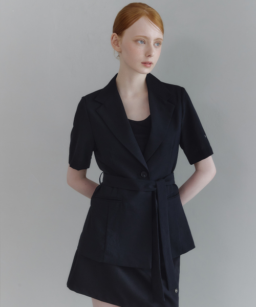 MICANE(ミケーネ)の「オリエンド サマー ハーフスリーブジャケット(テーラードジャケット・レディース・ブラック/ダークブラウン・X-LARGE/XX-LARGE/SMALL/MEDIUM/LARGE)」の8枚目の写真