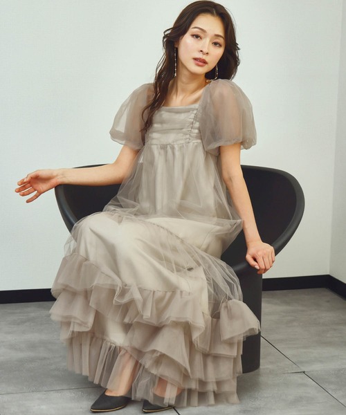 girl(ガール)の「ボリュームチュールパフスリーブドレス フリル シアー 結婚式 ワンピース パーティードレス オケージョンドレス お呼ばれ 二次会 成人式 同窓会 謝恩会 マタニティ 妊婦《着用動画あり》(ドレス・レディース・チャコールグレー/ベージュ・M/S/L)」の2枚目の写真