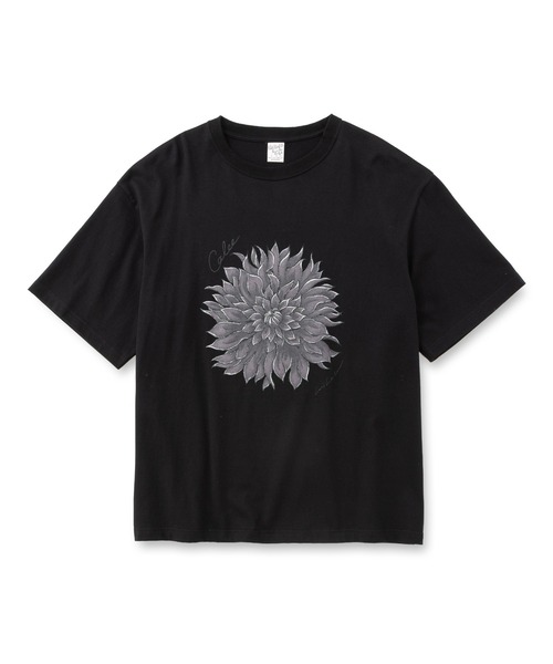 CALEE(キャリー)の「DAHLIA ART TEE <MIHO MURAKAMI DESIGN> EXCLUSIVE(Tシャツ/カットソー・メンズ・ブラック・MEDIUM/SMALL/XX-LARGE/X-LARGE/LARGE)」の1枚目の写真