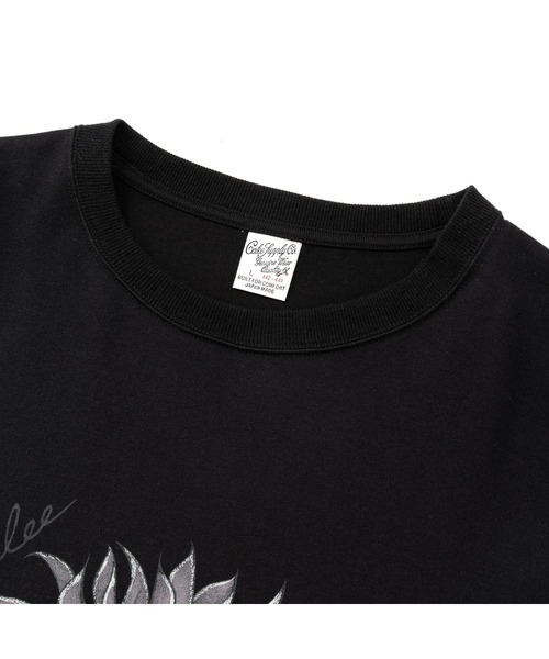 CALEE(キャリー)の「DAHLIA ART TEE <MIHO MURAKAMI DESIGN> EXCLUSIVE(Tシャツ/カットソー・メンズ・ブラック・MEDIUM/SMALL/XX-LARGE/X-LARGE/LARGE)」の3枚目の写真