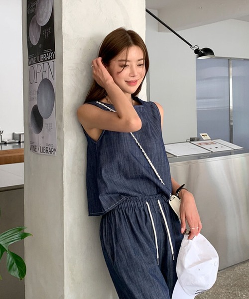 2ly2（トゥーリートゥー）の「セットアップ レディース ノースリーブ トップス ワイドパンツ デニム風（セットアップ・レディース・ネイビー・FREE）」の9枚目の写真