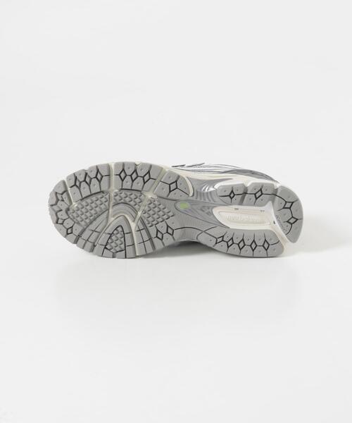 NEW BALANCE(ニューバランス)の「NEW BALANCE 1906R(スニーカー・レディース・シルバー・23.5/25/23/24/24.5)」の5枚目の写真