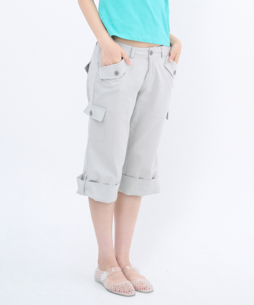 ITZAVIBE(イッザバイブ)の「STRAP POINT CAPRI PANTS - LIGHT GRAY(その他パンツ・レディース・その他・FREE)」の1枚目の写真