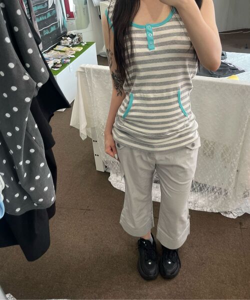 ITZAVIBE(イッザバイブ)の「STRAP POINT CAPRI PANTS - LIGHT GRAY(その他パンツ・レディース・その他・FREE)」の8枚目の写真