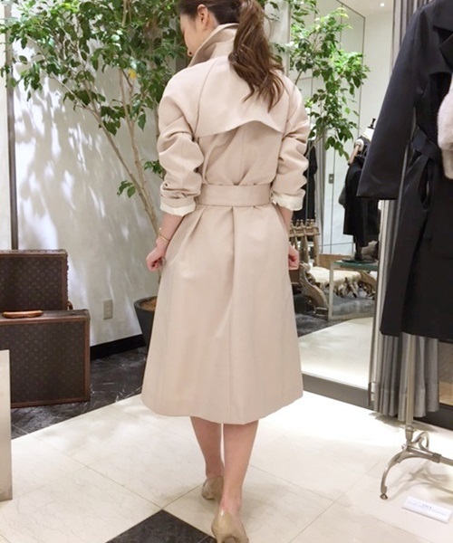 FIGARO Paris（フィガロパリ）の「プレシャスタフタ コート◆（その他アウター・レディース・ベージュ/ブラック・36/38）」の12枚目の写真