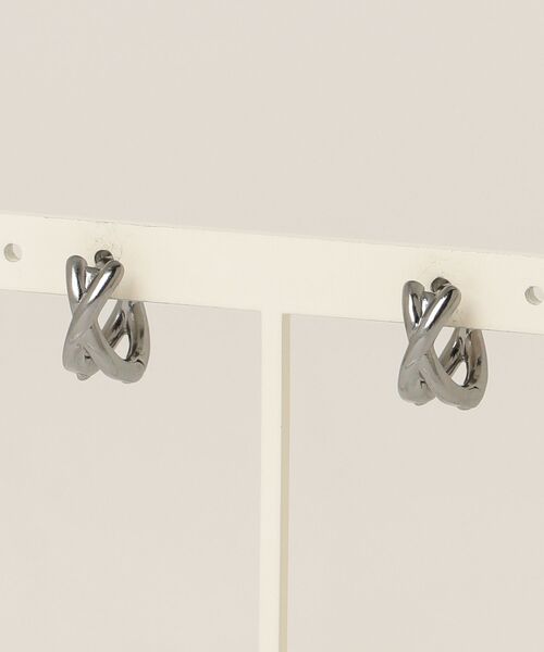 tunee（チュニー）の「【456872】メンズクロスフープピアス/ペア(RZ)（ピアス（両耳用）・メンズ・ブラック/シルバー・FREE）」の8枚目の写真