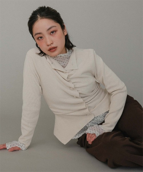miette(ミエット)の「プチハイネックフロントギャザーボタンニット(ニット/セーター・レディース・アイボリー/チャコール/ライトイエロー・FREE)」の4枚目の写真