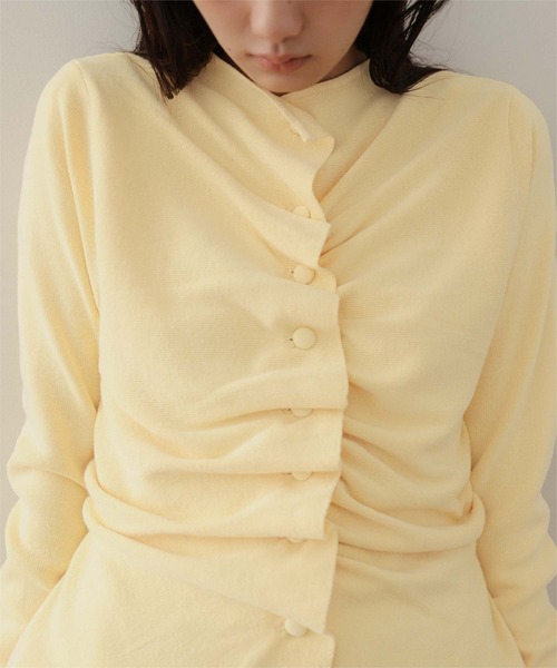 miette(ミエット)の「プチハイネックフロントギャザーボタンニット(ニット/セーター・レディース・アイボリー/チャコール/ライトイエロー・FREE)」の18枚目の写真