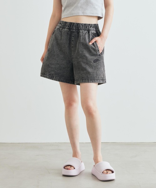 NIKE(ナイキ)の「ナイキ スポーツウェア ウィメンズ デニム ショートパンツ / Nike Sportswear Women's Denim Shorts IF3404-010 Black(デニムパンツ・レディース・ブラック・XL/L/XS/S/M)」の1枚目の写真
