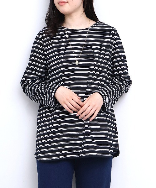 MB mint breeze(エムビーミントブリーズ)の「【L~6L 大きいサイズ】コットンボーダーラウンドヘムTシャツ(Tシャツ/カットソー・レディース・レッド/ブラック/オフホワイト・LL/4L/3L/5L/6L)」の3枚目の写真
