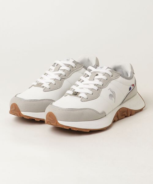 le coq sportif（ルコックスポルティフ）の「LCS マルゴー  /  LCS MARGAUX（スニーカー・レディース・ホワイト×シルバー/ブラック×ホワイト/ベージュ系その他3・24.0cm/23.0cm/22.5cm/24.5cm/23.5cm/25.0cm）」の2枚目の写真