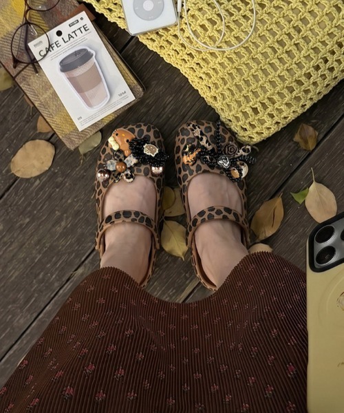 Vipoa(ヴィポア)の「Ballet flat sandal(サンダル・レディース・ホワイト/ブラック/ブラウン/ライトベージュ/ピンク/シルバー・SMALL/MEDIUM/LARGE)」の21枚目の写真