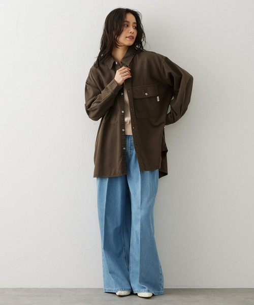 EDWIN(エドウィン)の「EDWIN LADIES ライトオンス ビッグフィット デニムシャツジャケット(シャツ/ブラウス・レディース・ブラウン/ブルー/ライトインディゴブルー・FREE)」の9枚目の写真