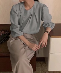 クルーネックプリーツブラウス