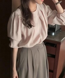 クルーネックプリーツブラウス