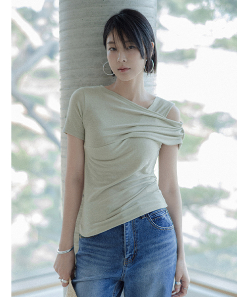 MEMUA(メムア)の「グロリアシャーリングハーフスリーブレス(ディープグリーン)(Tシャツ/カットソー・レディース・アイボリー/ベージュ/ダークグリーン/ブラック・FREE)」の8枚目の写真