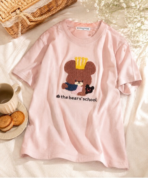 FUNALIVE(ファンアライブ)の「くまのがっこう ティータイム柄 サガラ刺繍 天竺半袖Tシャツ(Tシャツ/カットソー・メンズ・チャコール/ホワイト/ピンクベージュ・M/LL/L)」の3枚目の写真