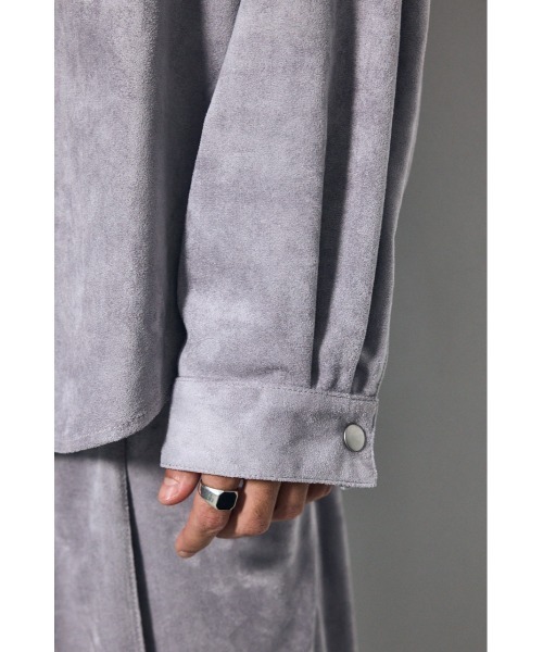 AZUL by moussy(アズールバイマウジー)の「【セットアップ対応】薄手フェイクスエードジップシャツ 秋服 冬服 長袖(シャツ/ブラウス・メンズ・グレー/ブラック/ダークブラウン・LARGE/MEDIUM)」の19枚目の写真