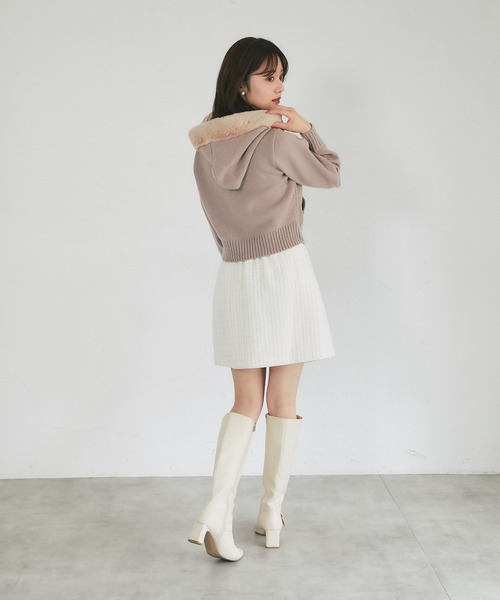 tocco closet(トッコ クローゼット)の「フードファー付きビジュースライダーニットパーカー(パーカー・レディース・ブラック/グレー/アイボリー/モカ/ピンクベージュ・M)」の22枚目の写真