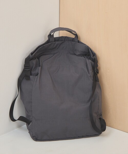 THE NORTH FACE PURPLE LABEL（ザ ノースフェイス パープルレーベル）の「【THE NORTH FACE PURPLE LABEL/ザ・ノース・フェイス パープルレーベル】Mountain Wind Backpack/マウンテン ウィンド バックパック/リュック/通勤/軽量（バックパック/リュック・レディース・セージグリーン/グレー/ブラック・FREE）」の5枚目の写真