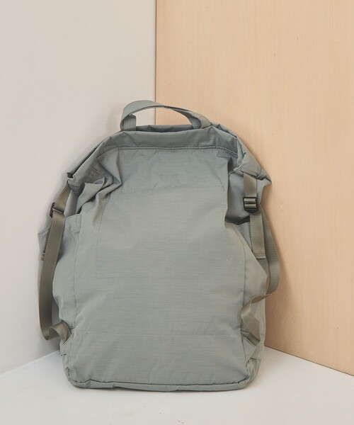 THE NORTH FACE PURPLE LABEL（ザ ノースフェイス パープルレーベル）の「【THE NORTH FACE PURPLE LABEL/ザ・ノース・フェイス パープルレーベル】Mountain Wind Backpack/マウンテン ウィンド バックパック/リュック/通勤/軽量（バックパック/リュック・レディース・セージグリーン/グレー/ブラック・FREE）」の6枚目の写真