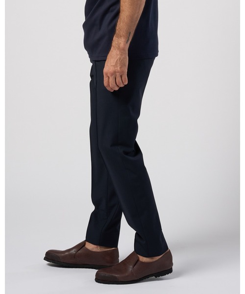 wjk(ダヴルジェイケイ)の「comfort pin-tuck slim slacks(スラックス・メンズ・ブラック/ライトグレー/ネイビー・X-LARGE/LARGE/MEDIUM/SMALL)」の5枚目の写真
