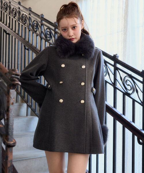 MAJESTIC LEGON（マジェスティックレゴン）の「マルチway金釦ケープミディコート（その他アウター・レディース・チャコールグレー/ブラック/アイボリー・SMALL/MEDIUM）」の18枚目の写真
