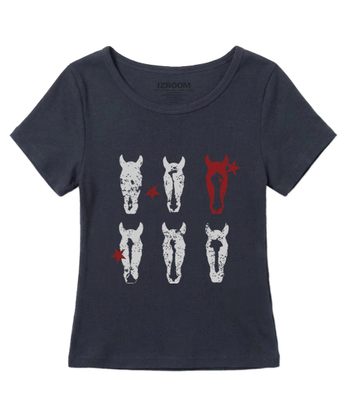 IZROOM(イズルーム)の「レッドホース スリムフィット 半袖Tシャツ (ブルーチャコール)(Tシャツ/カットソー・レディース・その他・FREE)」の1枚目の写真