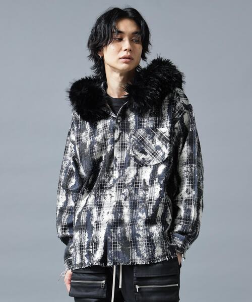 L.H.P(エルエイチピー)の「DankeSchon/ダンケシェーン/RHINESTONE FUR HOOD SHIRTS(Tシャツ/カットソー・メンズ・ブラック系その他・M)」の2枚目の写真