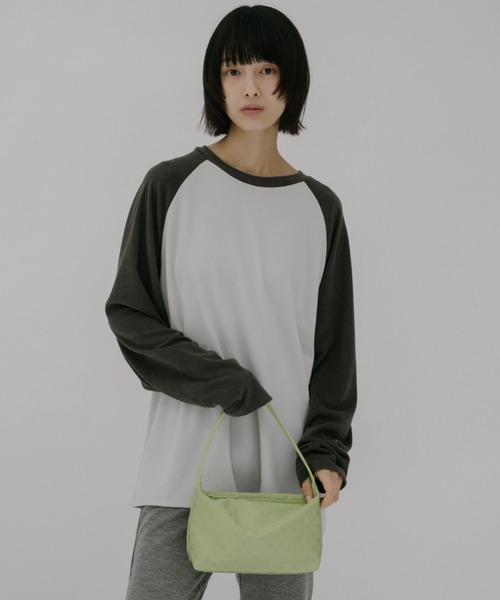 duei（デュイ）の「起毛フライスラグランルーズロンT（Tシャツ/カットソー・レディース・チャコールグレー/カーキ・FREE）」の2枚目の写真