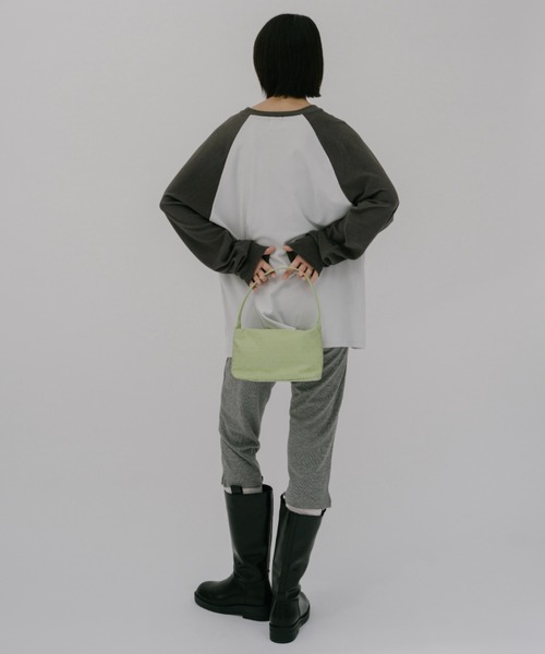 duei（デュイ）の「起毛フライスラグランルーズロンT（Tシャツ/カットソー・レディース・チャコールグレー/カーキ・FREE）」の12枚目の写真