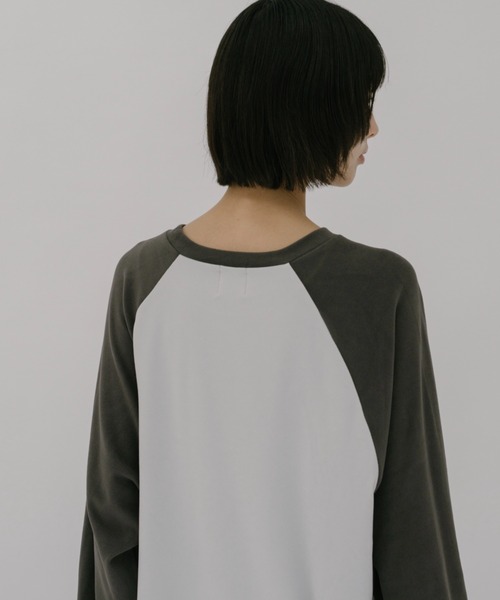 duei（デュイ）の「起毛フライスラグランルーズロンT（Tシャツ/カットソー・レディース・チャコールグレー/カーキ・FREE）」の7枚目の写真