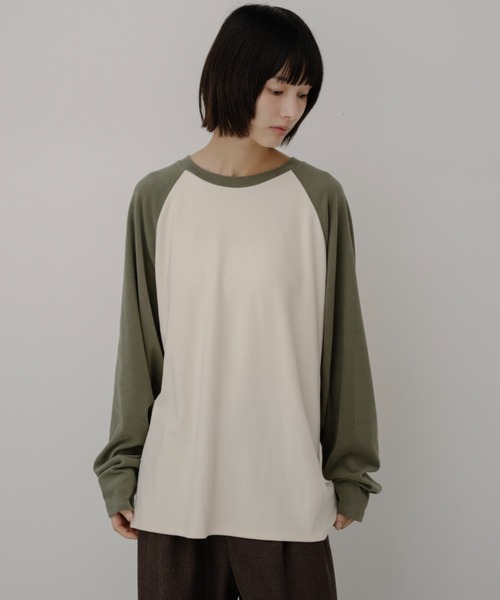 duei（デュイ）の「起毛フライスラグランルーズロンT（Tシャツ/カットソー・レディース・チャコールグレー/カーキ・FREE）」の15枚目の写真