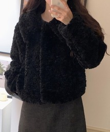 大きな襟ショートボアコート