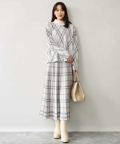 MK MICHEL KLEIN（エムケーミッシェルクラン）の「[洗える]バイアスチェック柄ニットプルオーバー（ニット/セーター・レディース・グレイッシュベージュ/ネイビー・38）」の18枚目の写真