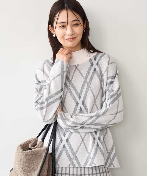 MK MICHEL KLEIN（エムケーミッシェルクラン）の「[洗える]バイアスチェック柄ニットプルオーバー（ニット/セーター・レディース・グレイッシュベージュ/ネイビー・38）」の20枚目の写真