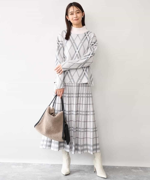 MK MICHEL KLEIN（エムケーミッシェルクラン）の「[洗える]バイアスチェック柄ニットプルオーバー（ニット/セーター・レディース・グレイッシュベージュ/ネイビー・38）」の22枚目の写真