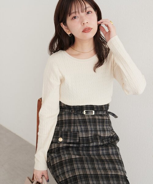 natural couture(ナチュラルクチュール)の「ケーブル柄ニット(ニット/セーター・レディース・ブラウン/ブラック系その他/アイボリー/グレイッシュベージュ/ブラウン系その他・FREE)」の7枚目の写真