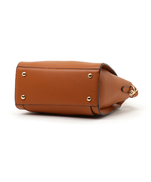 PLAIN CLOTHING（プレーンクロージング）の「エラ型ハンドバッグ/ショルダーバッグ【PLAIN CLOTHING】（ショルダーバッグ・レディース・レッド/キャメル/ブラック/ダークグレー・FREE）」の6枚目の写真