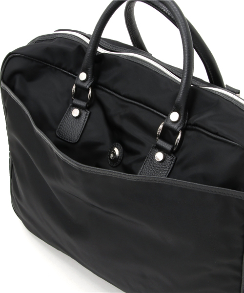 Orobianco（オロビアンコ）の「オロビアンコ　シングルファスナーブリーフ　Ａ４　/　90101（ビジネスバッグ・メンズ・レッド/ブラック/カーキ/グレー/ネイビー/ブルー・FREE）」の14枚目の写真