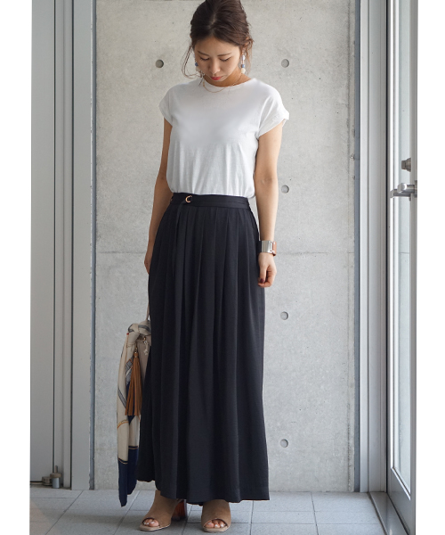 laboratory work（ラボラトリーワーク）の「ベルト付サテンギャザーガウチョパンツ（その他パンツ・レディース・ブラック/ブルー/バーガンディー・MEDIUM）」の10枚目の写真