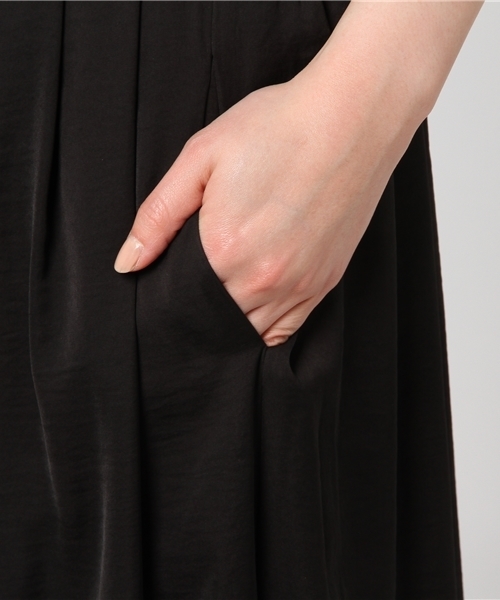 laboratory work（ラボラトリーワーク）の「ベルト付サテンギャザーガウチョパンツ（その他パンツ・レディース・ブラック/ブルー/バーガンディー・MEDIUM）」の7枚目の写真